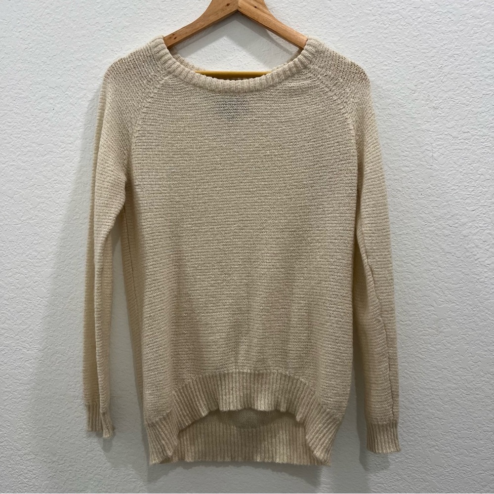 WOMEN’S MOSSIMO KNITTED CREAM COLORED CREW NECK SOFT SWEATER SIZE SMALL